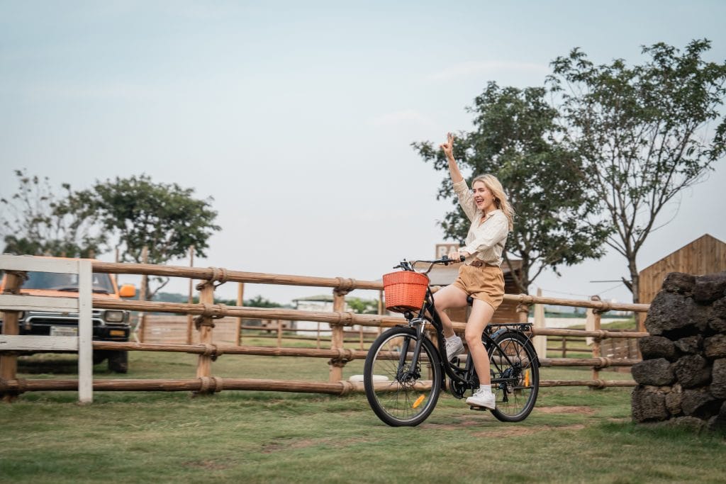 Zeg Vaarwel Tegen Parkeerproblemen: Waarom Britse Fietsers Overschakelen Op Opvouwbare Elektrische Fietsen 1 Zeg Vaarwel Tegen Parkeerproblemen: Waarom Britse Fietsers Overschakelen Op Opvouwbare Elektrische Fietsen 1